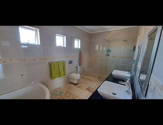 3 BEDROOM HOUSE FOR SALE IN PORT OWEN
